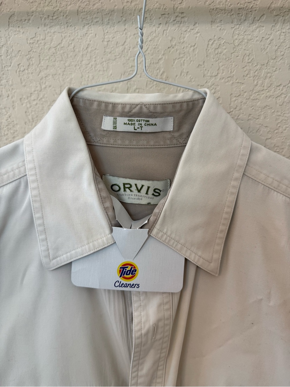 Orvis Cream Button-Down Cotton Shirt. Size LT.